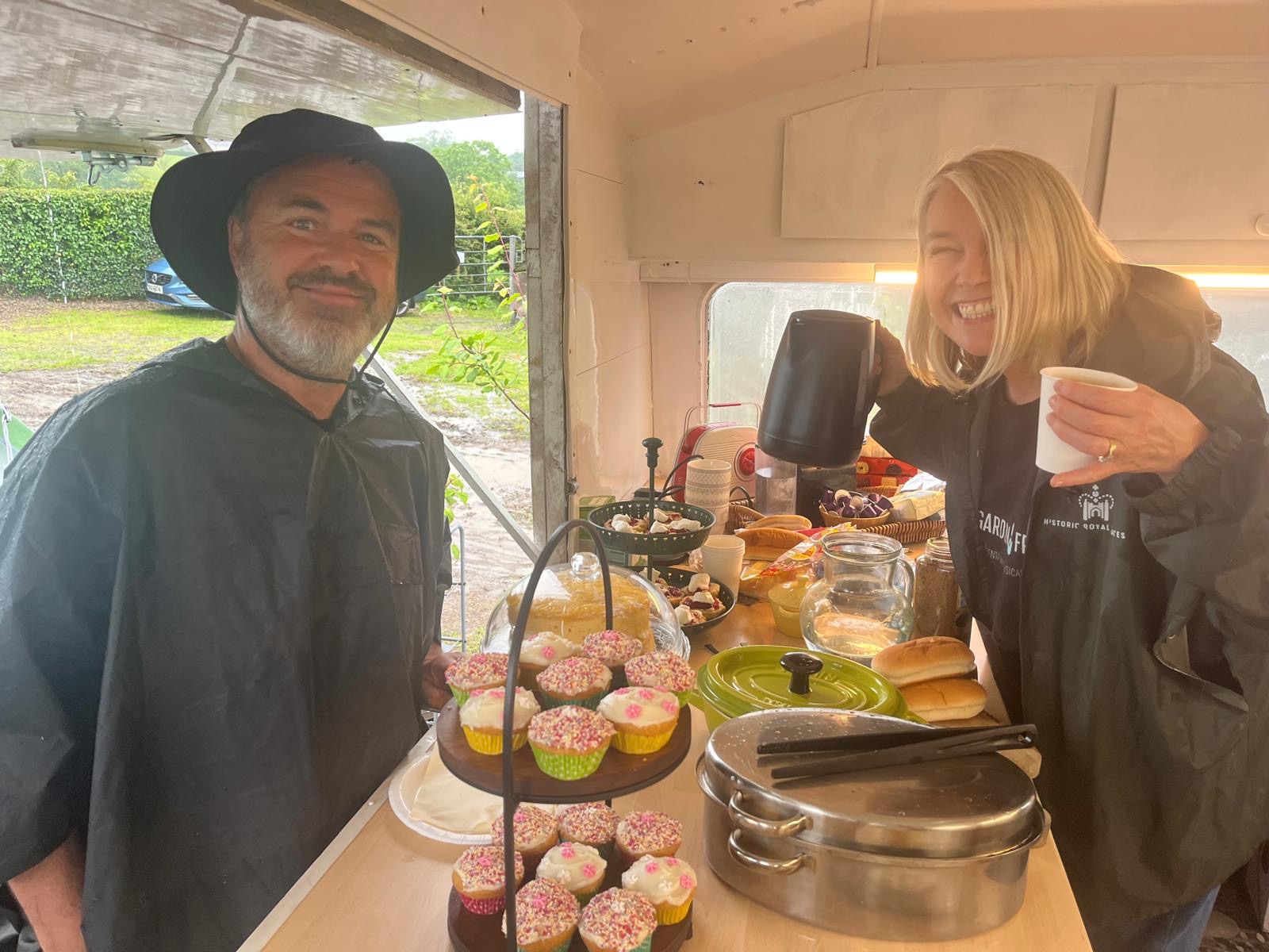 Volunteer tea in caravan hub